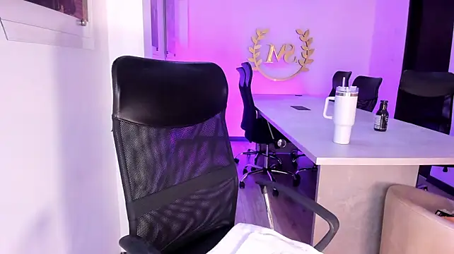 XXX chat uživo modela LiaKorz
