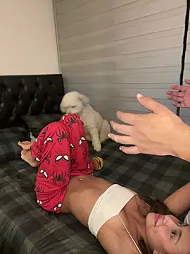 Bella_dannbond Adlı Modelin Canlı XXX Sohbeti