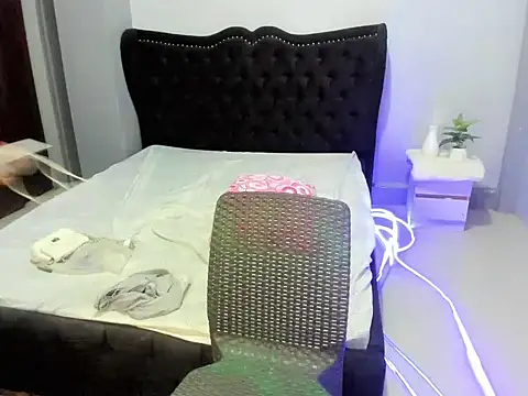 צ'אט XXX בשידור חי של kendra_cake69