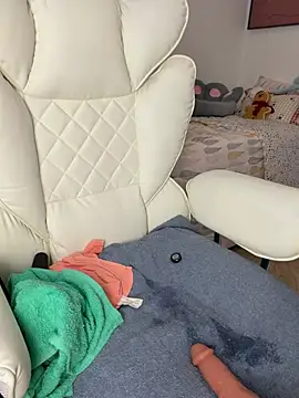 Chat +18 de itsclaiire ao vivo