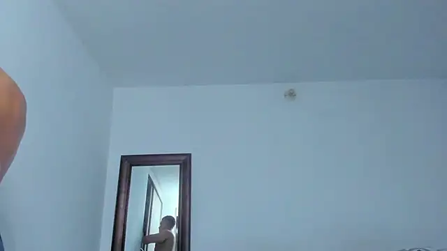 XXX chat uživo modela KingLevi01