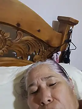 XXX chat uživo modela girl_amada