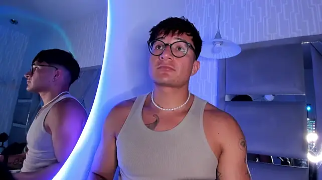 Chat XXX ao vivo de Hassbyd
