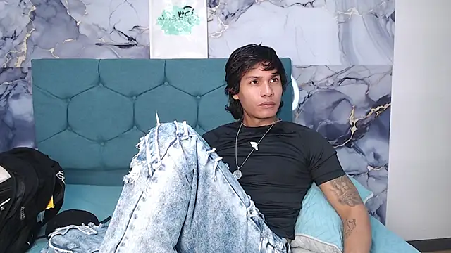 MaximilianRoth Live XXX-Chat