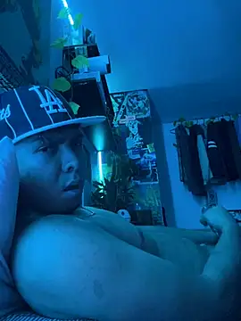 Chat +18 de Zam12B ao vivo