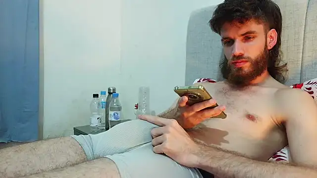 PygmaBoy élő XXX-chatje