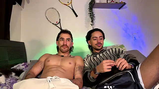 Aaron_wheel XXX чат на живо