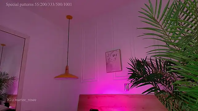 Chat +18 de Mariee_rosee ao vivo