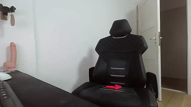 fit_ass_2021's Live XXX Chat