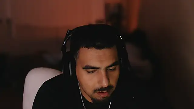 Chat XXX en directo de 100J