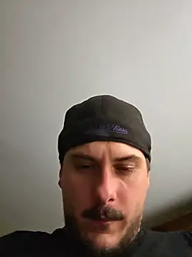צ'אט XXX בשידור חי של cayuga88