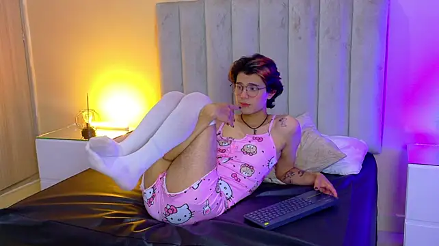 Derek_Sinn's Live XXX Chat