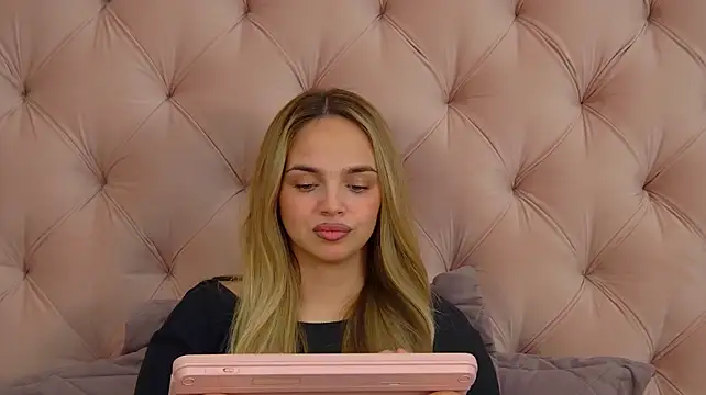 AnitaVenture Chat XXX in diretta