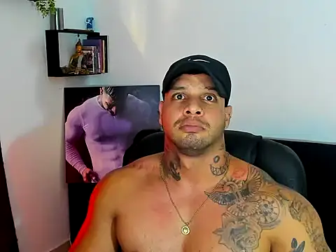 Онлайн чат XXX MarckMathews