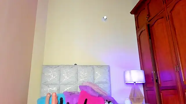 XXX chat uživo modela naomy_68