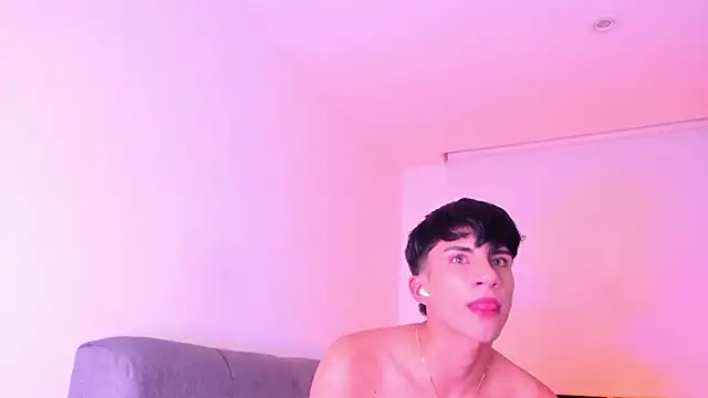 Erick_Velveth Adlı Modelin Canlı XXX Sohbeti