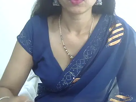 Chatroom XXX en direct de Laila_Cute