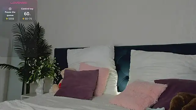 MayaRaay Chat XXX in diretta