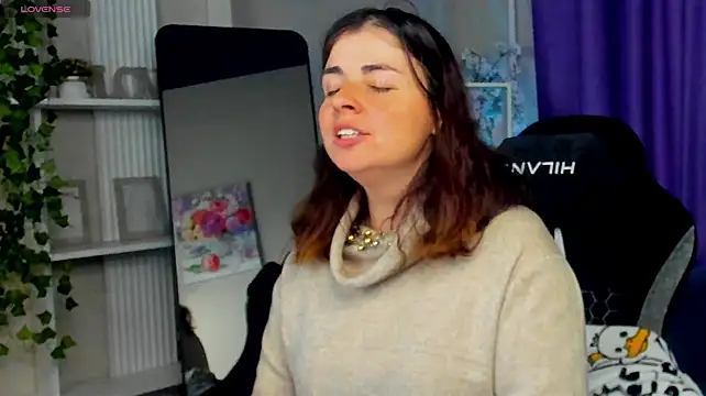 MartaEdams' Live Sex Cam Show