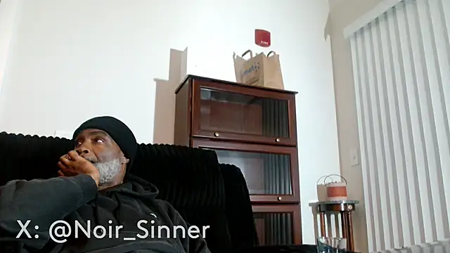 sinnernoir's Live XXX Chat