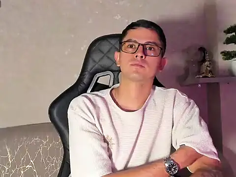 Chat XXX ao vivo de Ostin_Colt