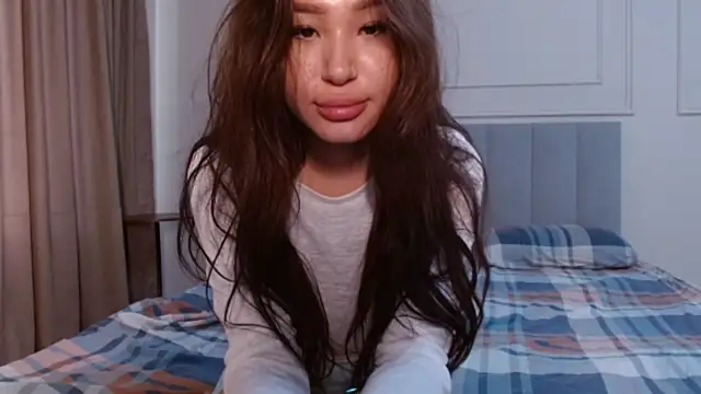 MavieLavien Live XXX chat