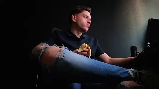 FelixStarkk Chat XXX in diretta