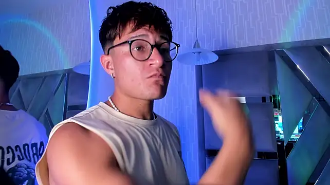 Chat XXX ao vivo de Hassbyd