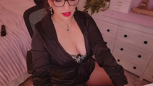 Chat +18 de EmaLounge ao vivo