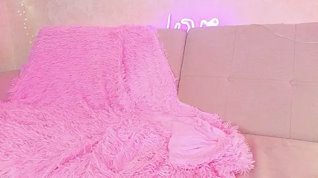 OnlyForYou_ élő XXX-chatje