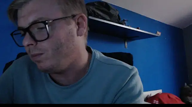 Czat XXX na żywo – blondeboy92