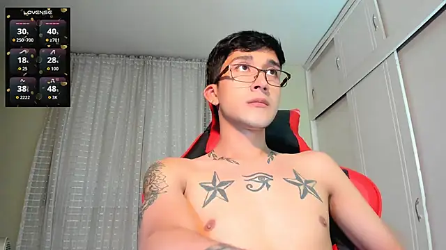 tom_Howard Live XXX-chat