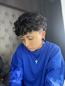 XXX chat uživo modela ian_mathias_