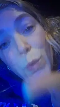 צ'אט XXX בשידור חי של BettyandGold