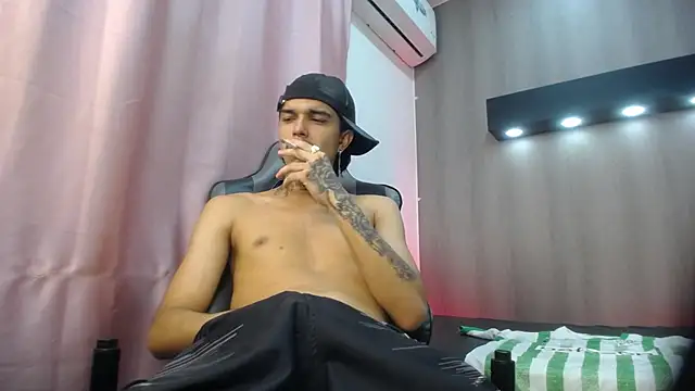 Tayson_Hot Live XXX-chat