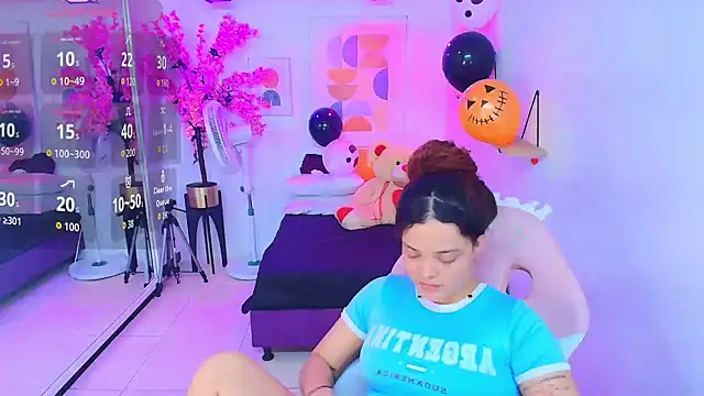 Maggy_t18 Chat XXX live