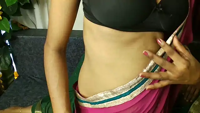 XXX chat uživo modela wild_saanvi