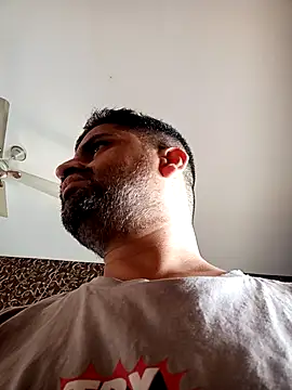 Chatroom XXX en direct de daddys_strip