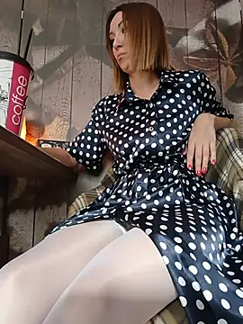 _AliceWine_: онлайн-секс-чат