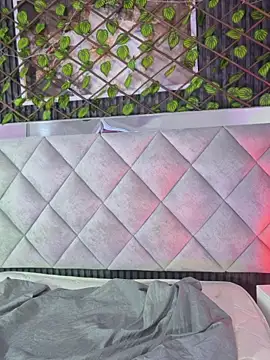 Chat +18 de Sara_Chanel_ ao vivo