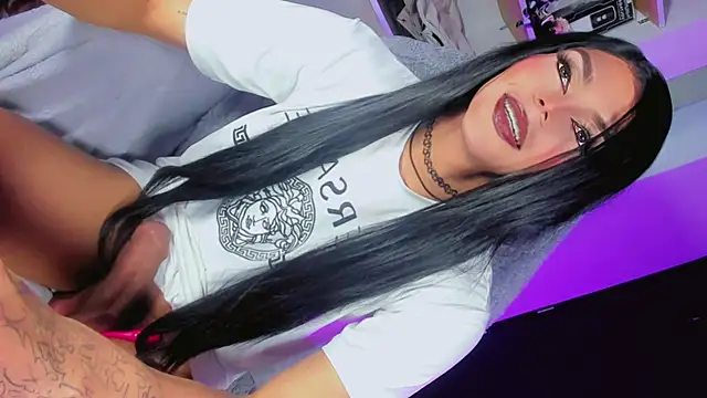 XXX chat uživo modela dark_kitty_xxx