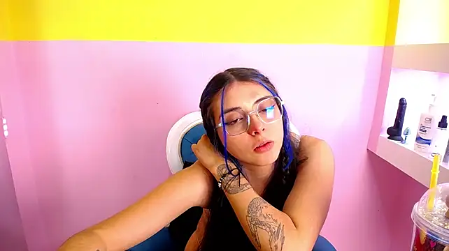Kyomi_Hunt Adlı Modelin Canlı XXX Sohbeti