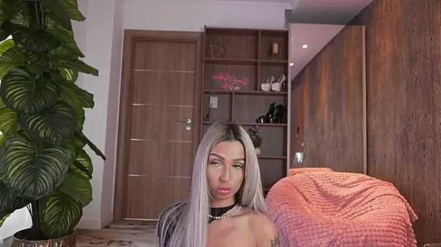 ArianaXO_ Chat XXX in diretta