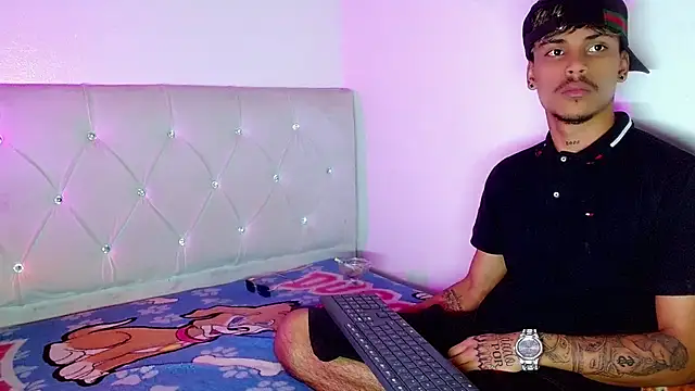 Angel_foxc13 Adlı Modelin Canlı XXX Sohbeti