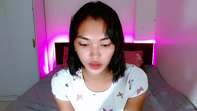 XXX chat uživo modela Sassy_Kimxx
