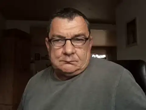 Nobbie444 live XXX chat