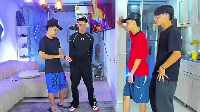 Houseofwarrios Adlı Modelin Canlı XXX Sohbeti