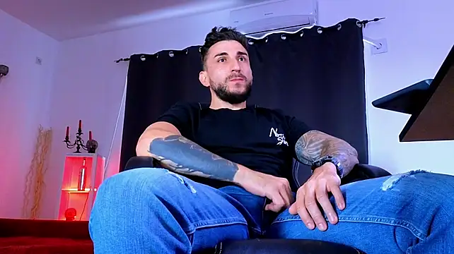 MightyAaron66 – Live XXX-chat