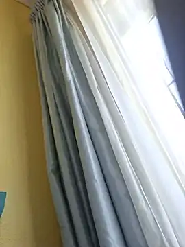hotyoung24 élő XXX-chatje