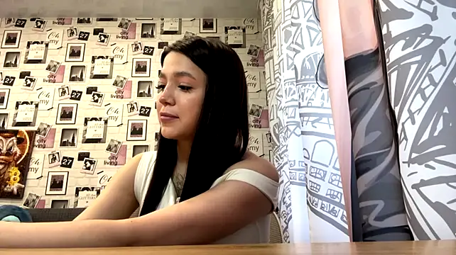 YaelKonwinski Chat XXX live